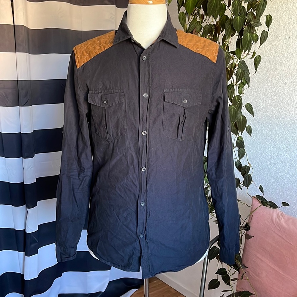 Military shirt with shoulder patches